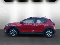 Usado Kia Stonic 84 CV (61 kW) 2023 Granate SUV