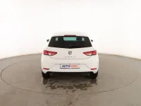 Usado Seat Leon Style 131 CV (96 kW) 2020 Blanco Berlina