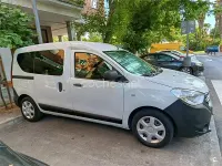 Usado Dacia Dokker Ambiance 75 CV (55 kW) 2018 Blanco Monovolumen
