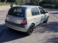 Begagnad Renault Clio II 65 HK (47 kW) 2003 Grön Sedan