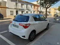 Usado Toyota Yaris City 69 CV (50 kW) 2018 Blanco Berlina