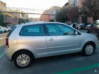 Usado VW Polo Advance 75 CV (55 kW) 2005 Gris / plata Utilitario
