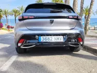 Usado Peugeot 308 Allure 180 CV (132 kW) 2022 Gris / plata Berlina