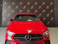 Usado Mercedes A180 122 CV (89 kW) 2018 Rojo Berlina