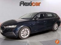 Usado Skoda Octavia Style 150 CV (110 kW) 2021 Azul Familiar