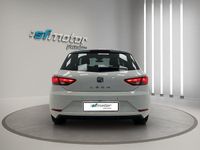 Usado Seat Leon Style 130 CV (95 kW) 2018 Blanco Berlina