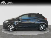 Usado Toyota Yaris Hybrid Style 116 CV (85 kW) 2022 Negro Monovolumen