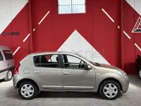 Usado Dacia Sandero Lauréate 85 CV (62 kW) 2010 Beige Berlina