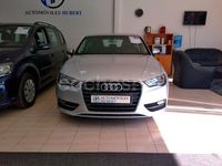 Usado Audi A3 Attraction 122 CV (89 kW) 2013 Gris / plata Berlina