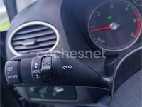 Usado Ford Focus Trend 109 CV (80 kW) 2005 Negro Berlina