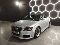 Usado Audi TT Roadster 150 CV (110 kW) 2005 Gris / plata Descapotable