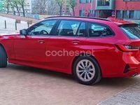 Usado BMW 330e 292 CV (214 kW) 2021 Rojo Familiar