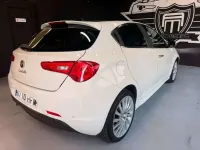 Usado Alfa Romeo Giulietta Distinctive 105 CV (77 kW) 2011 Blanco Utilitario