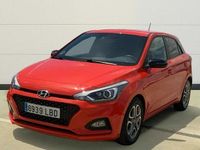 Usado Hyundai i20 100 CV (73 kW) 2019 Rojo Utilitario