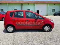 Usado Mitsubishi Colt Inform 95 CV (69 kW) 2005 Rojo Monovolumen