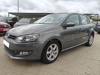 Usado VW Polo Advance 90 CV (66 kW) 2012 Gris / plata Utilitario
