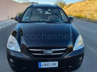 Usado Kia Carens 140 CV (102 kW) 2010 Negro Monovolumen