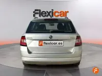 Usado Skoda Fabia Active 90 CV (66 kW) 2017 Gris Familiar