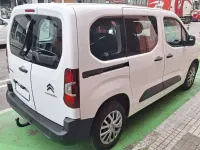 Käytetty Citroën Berlingo Live 102 HP (75 kW) 2021 Valkoinen Tila-auto