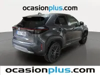 Usado Toyota Yaris Hybrid 116 CV (85 kW) 2022 Gris SUV