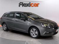 Usado Opel Astra Innovation 150 CV (110 kW) 2019 Gris Familiar