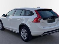 Usado Volvo V60 CC Momentum 150 CV (110 kW) 2017 Blanco Familiar