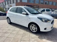 Usado Ford Ka Plus 85 CV (62 kW) 2017 Blanco Utilitario