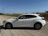 Usado Mazda 3 Luxury 150 CV (110 kW) 2017 Blanco Berlina