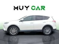 Usado Toyota RAV4 Hybrid Advance 197 CV (144 kW) 2017 Blanco SUV