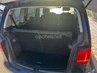 Usado VW Touran Advance 140 CV (102 kW) 2014 Azul Monovolumen