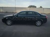 Usado Audi A4 130 CV (95 kW) 2004 Verde Berlina