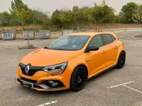 Usado Renault Mégane IV Trophy 300 CV (220 kW) 2021 Naranja Utilitario