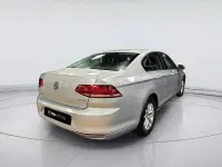 Usado VW Passat Edition 150 CV (110 kW) 2018 Gris / plata Berlina