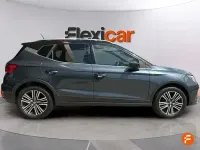 Usado Seat Arona Xperience 110 CV (80 kW) 2023 Gris SUV