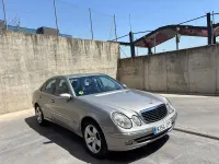 Usado Mercedes E500 Avantgarde 306 CV (225 kW) 2004 Beige Berlina