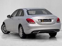 Usado Mercedes C180 120 CV (88 kW) 2014 Gris / plata Berlina