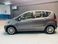 Usado Mercedes A180 Avantgarde 109 CV (80 kW) 2009 Gris / plata Monovolumen