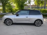 Usado Mini Cooper SE 160 kW (218 CV) 2025 Gris Utilitario
