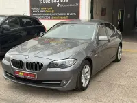 Usado BMW 520 Comfort Edition 184 CV (135 kW) 2009 Gris / plata Berlina