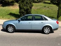 Usado Audi A4 130 CV (95 kW) 2002 Azul Berlina