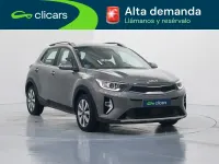 Usado Kia Stonic 120 CV (88 kW) 2023 Verde SUV