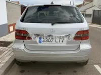 Usado Mercedes B200 140 CV (102 kW) 2006 Gris / plata Monovolumen