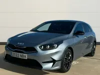 Usado Kia Ceed Style 100 CV (73 kW) 2025 Gris Utilitario