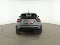 Usado Nissan Juke Acenta 114 CV (83 kW) 2021 Gris SUV