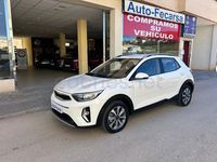 Usado Kia Stonic 84 CV (61 kW) 2021 Blanco SUV