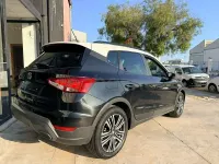 Usado Seat Arona Style 110 CV (80 kW) 2023 Negro SUV