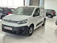 Usado Citroën e-Berlingo 102 CV (75 kW) 2021 Blanco Monovolumen