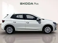 Usado Skoda Fabia Active 80 CV (58 kW) 2022 Blanco Utilitario