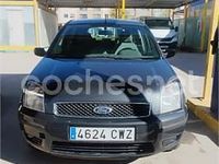 Usado Ford Fusion 100 CV (73 kW) 2004 Gris / plata Utilitario