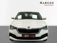 Usado Skoda Scala Active 95 CV (69 kW) 2022 Utilitario
